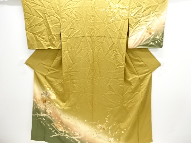 金彩地紙に松梅菊模様訪問着